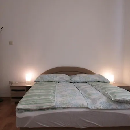Poroszlay Apartamento *